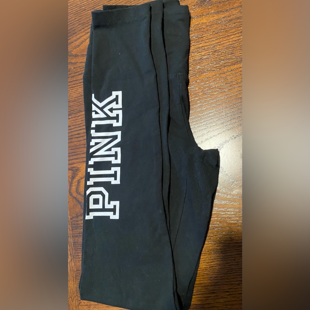 Worn once, PINK classic black leggings. Size S